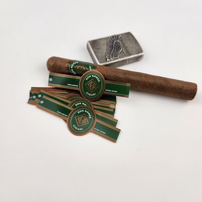 カスタマイズされた形紙 シガララベル 印刷 彫刻された葉巻ステッカー シガラリングバンド ラベル 金色の葉巻