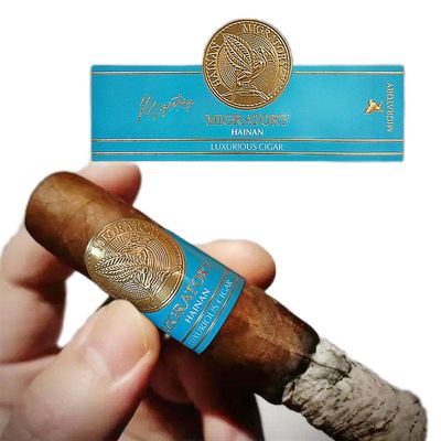 購入 Luxury 3D Effect Cigar Label with Pantone Color and UV Printing for Premium Cigar Bands online manufacture